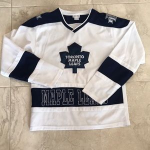 Maple Leafs hockey shirt